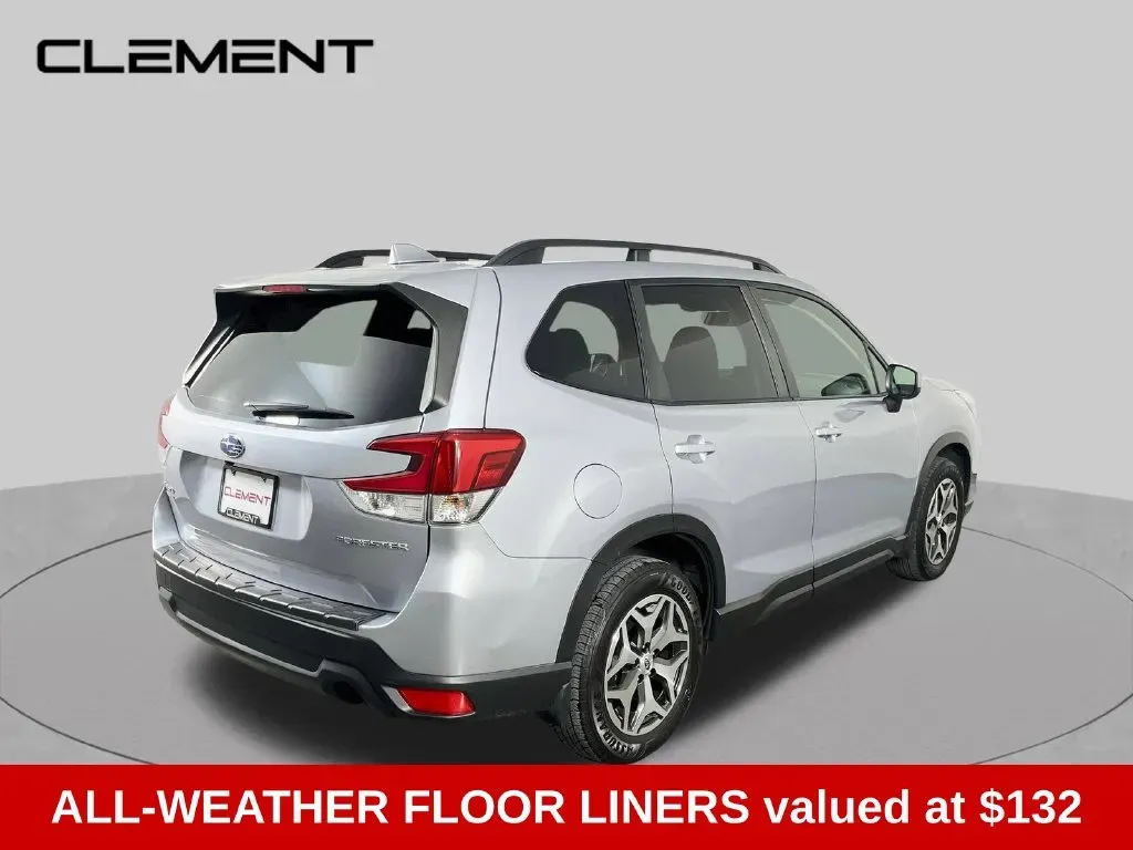 Subaru Forester photo 5
