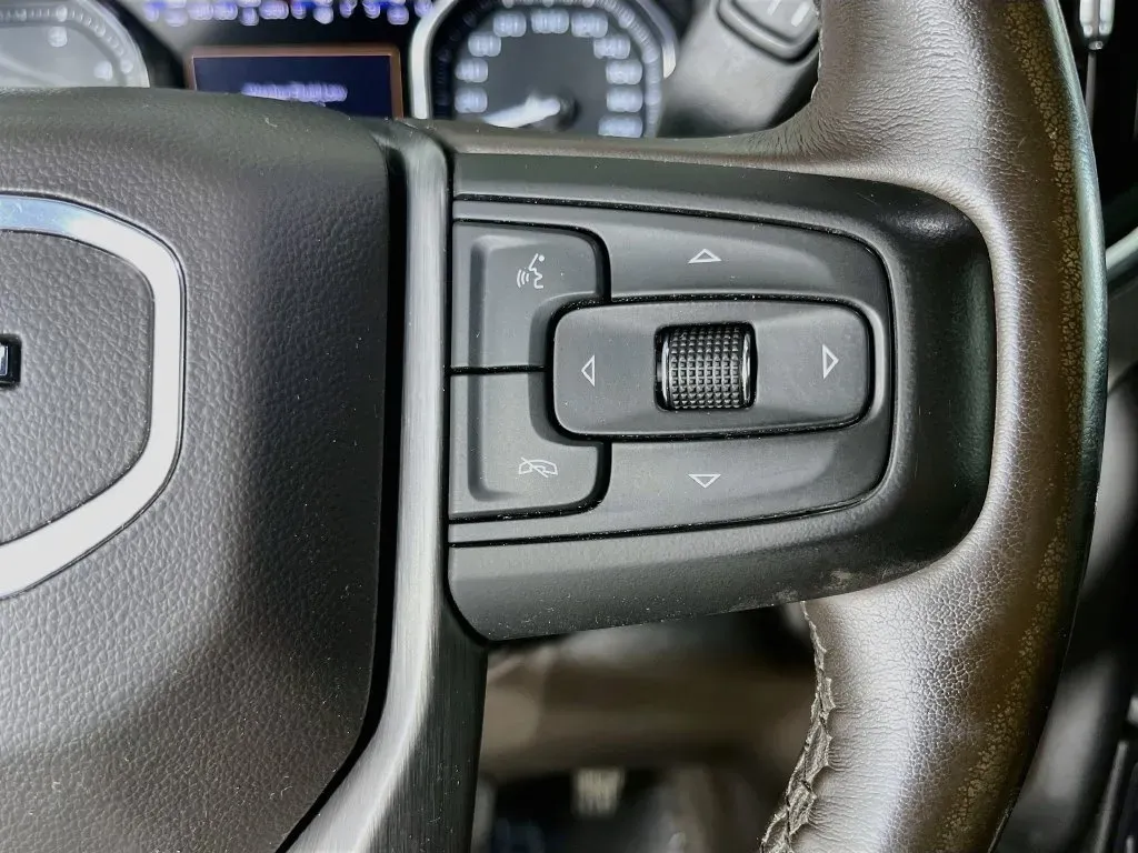 GMC Sierra photo 15