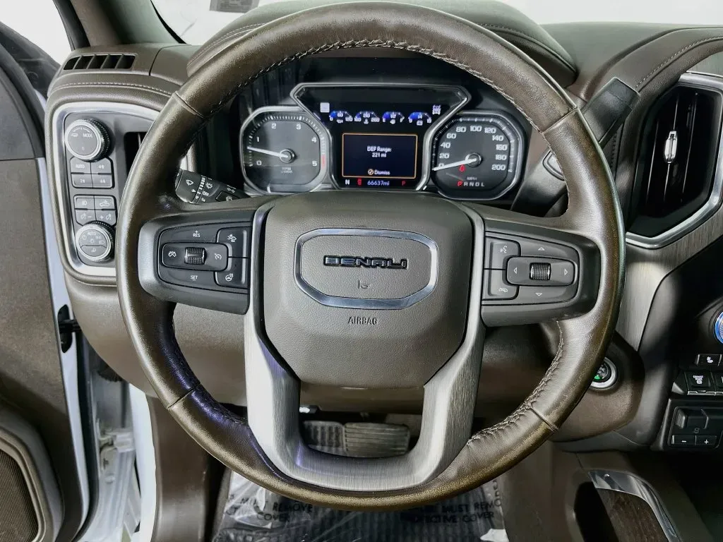 GMC Sierra photo 13