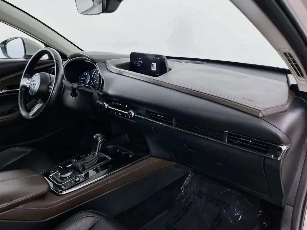 Mazda CX-30 photo 31
