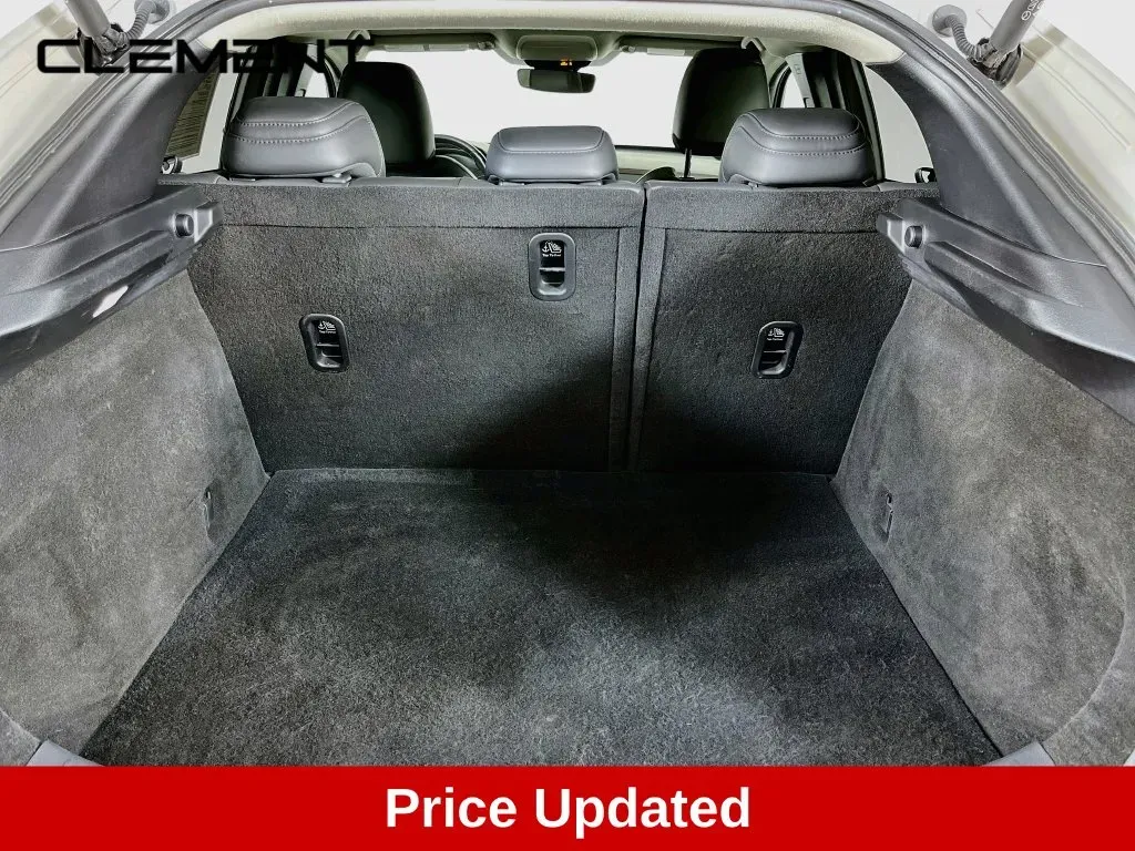 Mazda CX-30 photo 9