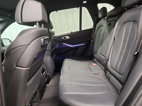 More photos of 2022 BMW X5 xDrive40i at Clement Supercenter, MO
