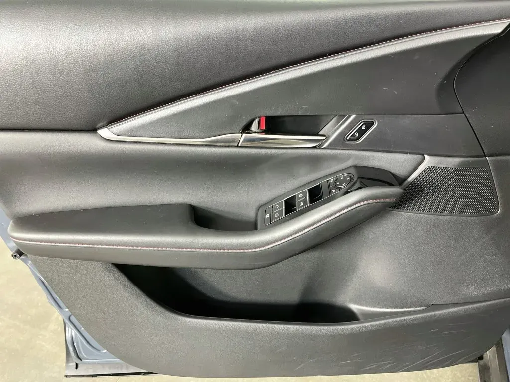 Mazda CX-30 photo 26