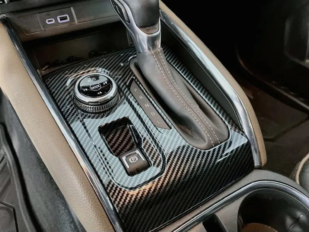 GMC Canyon photo 20