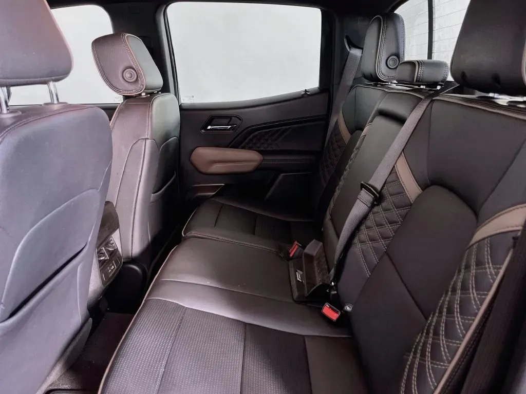 GMC Canyon photo 30