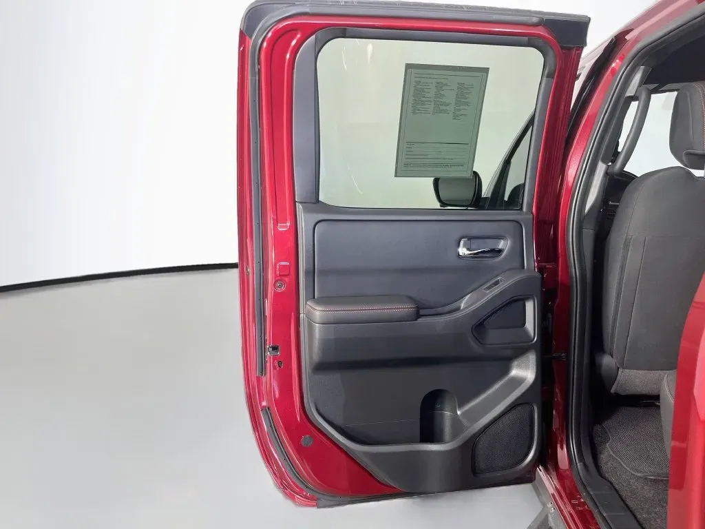 Nissan Frontier photo 30