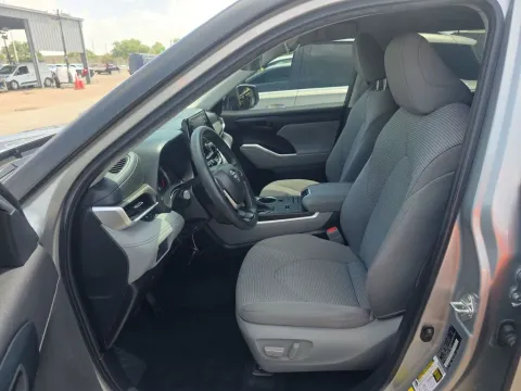 Another view of 2022 Toyota Highlander L for sale in St. Charles, MO at Clement Supercenter