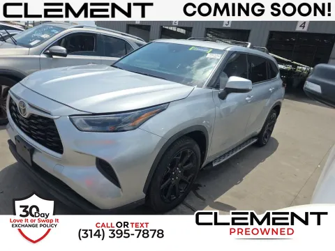 Silver 2022 Toyota Highlander L for sale in St. Charles, MO