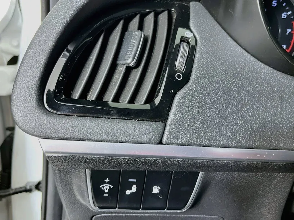 Kia Stinger photo 11