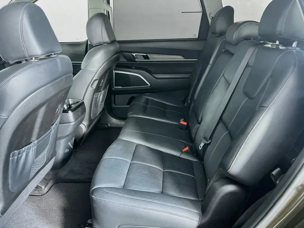 Kia Telluride photo 32