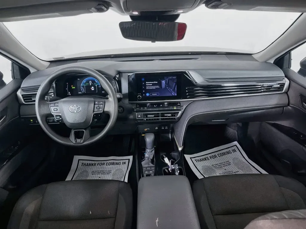 Toyota Camry photo 10