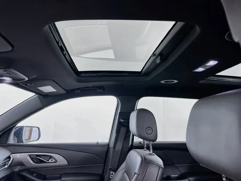 Chevrolet Traverse photo 23
