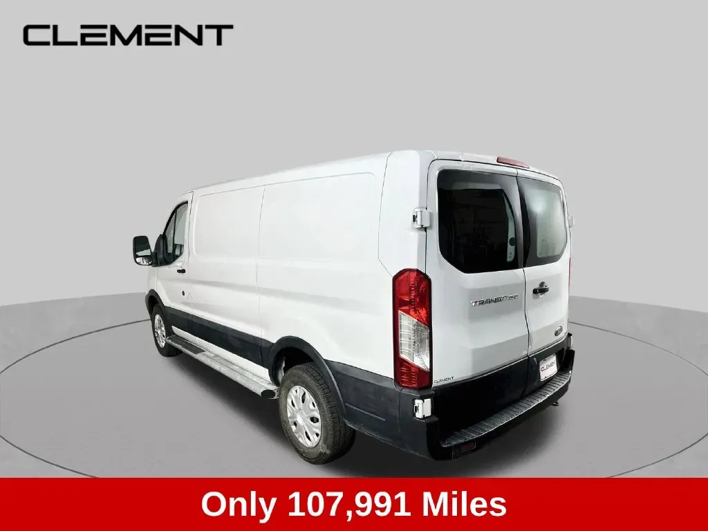 Ford Transit-250 photo 8
