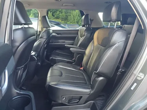More photos of 2025 Hyundai Palisade SEL at Clement Supercenter, MO
