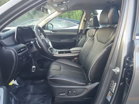 Another view of 2025 Hyundai Palisade SEL for sale in St. Charles, MO at Clement Supercenter