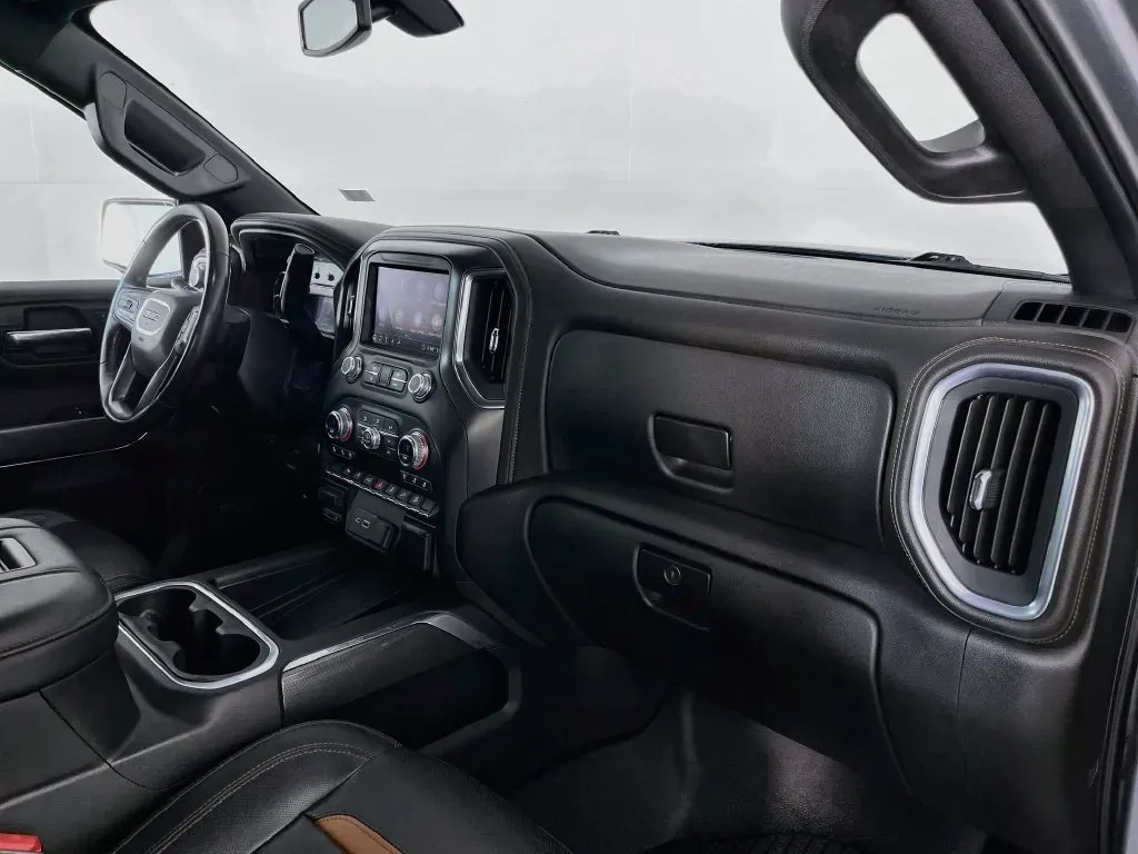 GMC Sierra photo 35