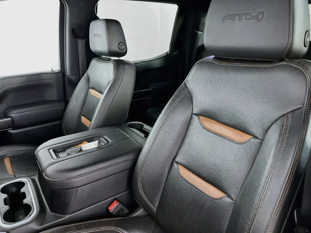 GMC Sierra photo 28