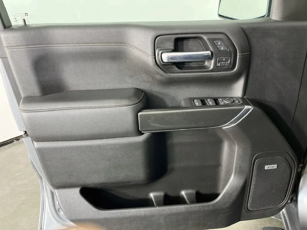 GMC Sierra photo 26