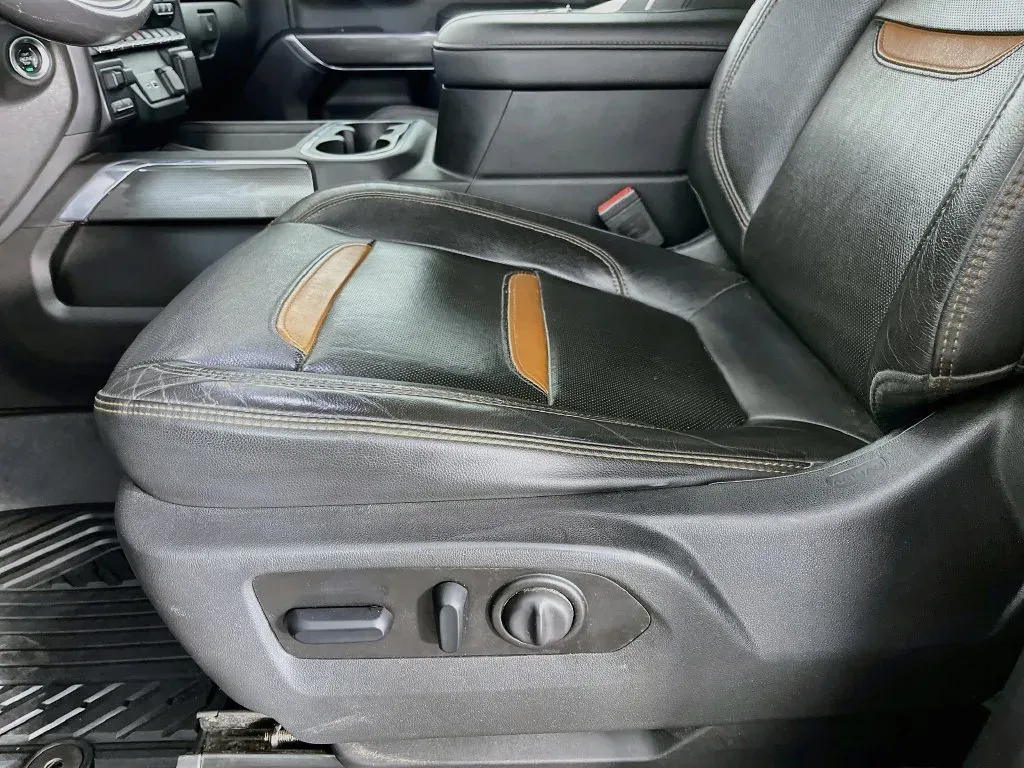 GMC Sierra photo 27