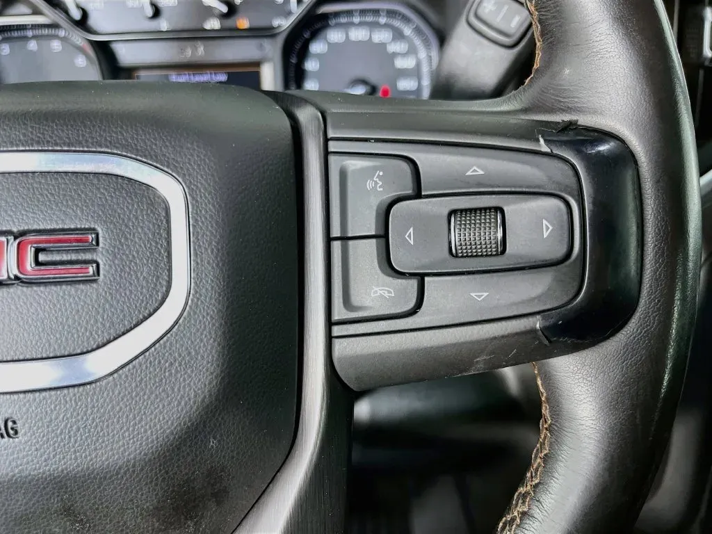 GMC Sierra photo 15