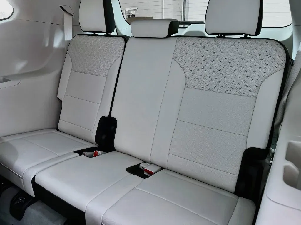 GMC Acadia photo 33