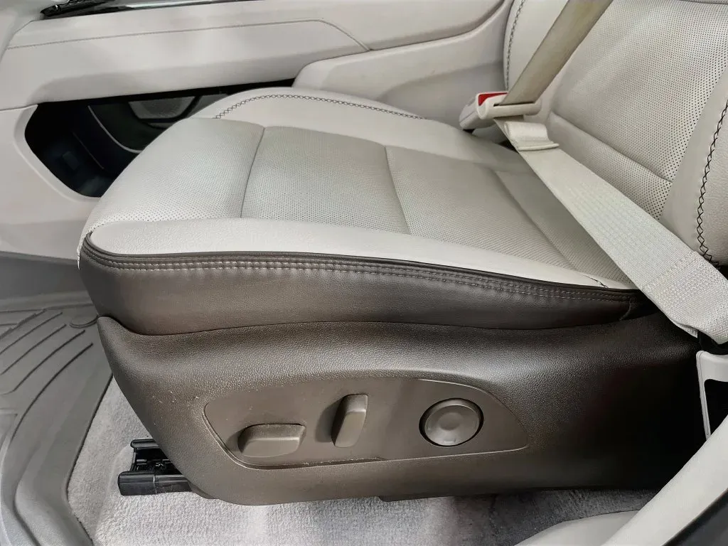 GMC Acadia photo 28