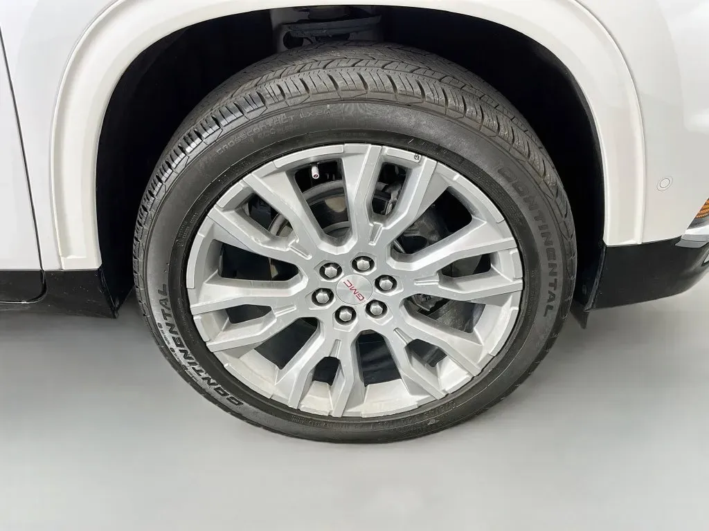 GMC Acadia photo 39