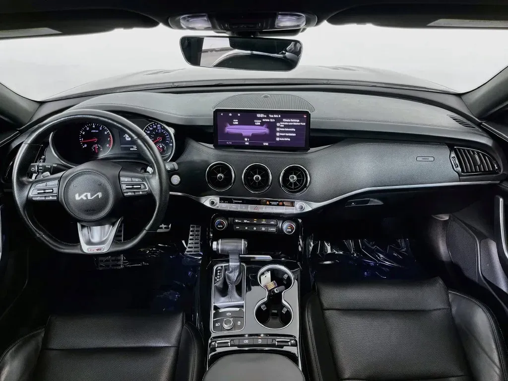 Kia Stinger photo 10
