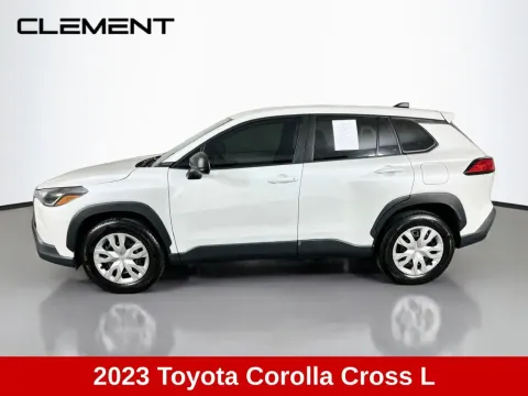 More photos of 2023 Toyota Corolla Cross L at Clement Supercenter, MO