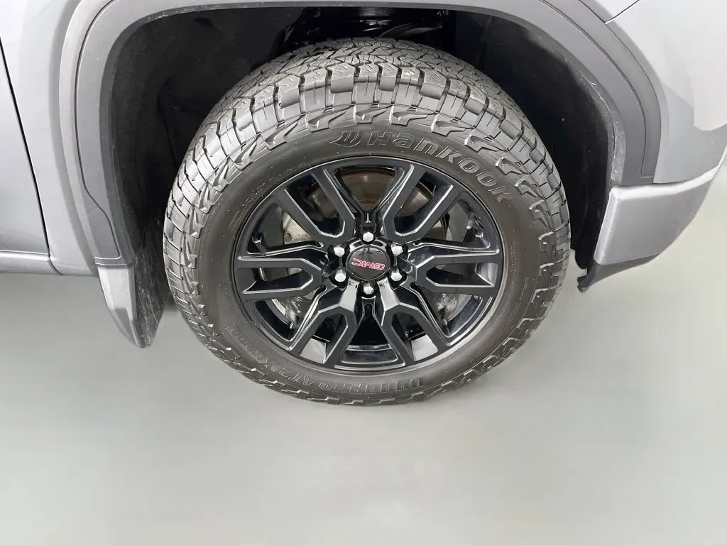 GMC Sierra photo 37