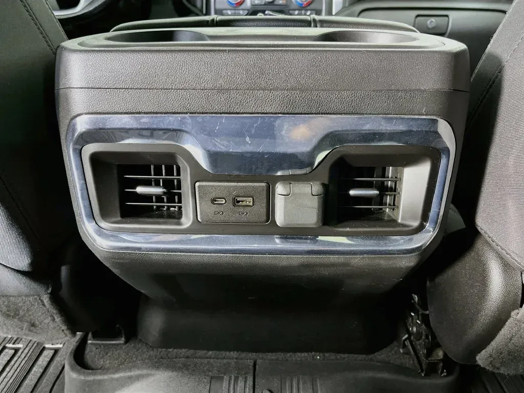 GMC Sierra photo 32