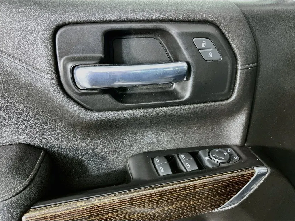GMC Sierra photo 25