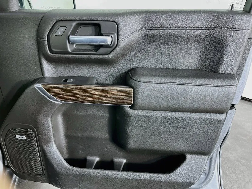 GMC Sierra photo 35