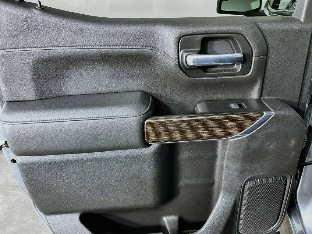 GMC Sierra photo 29