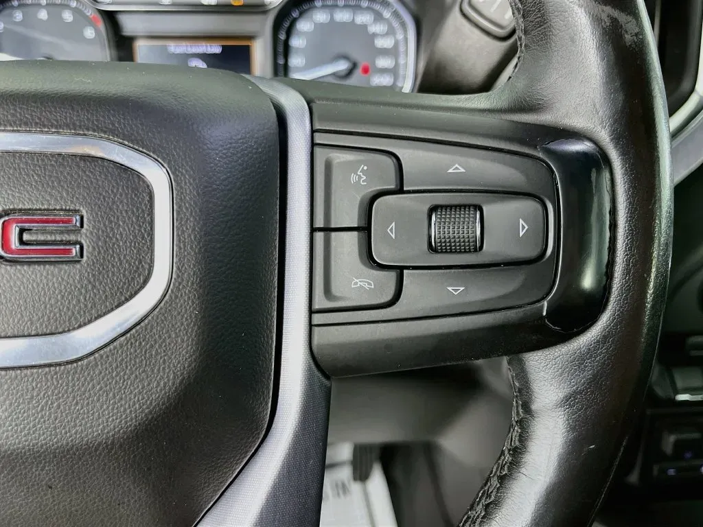GMC Sierra photo 15