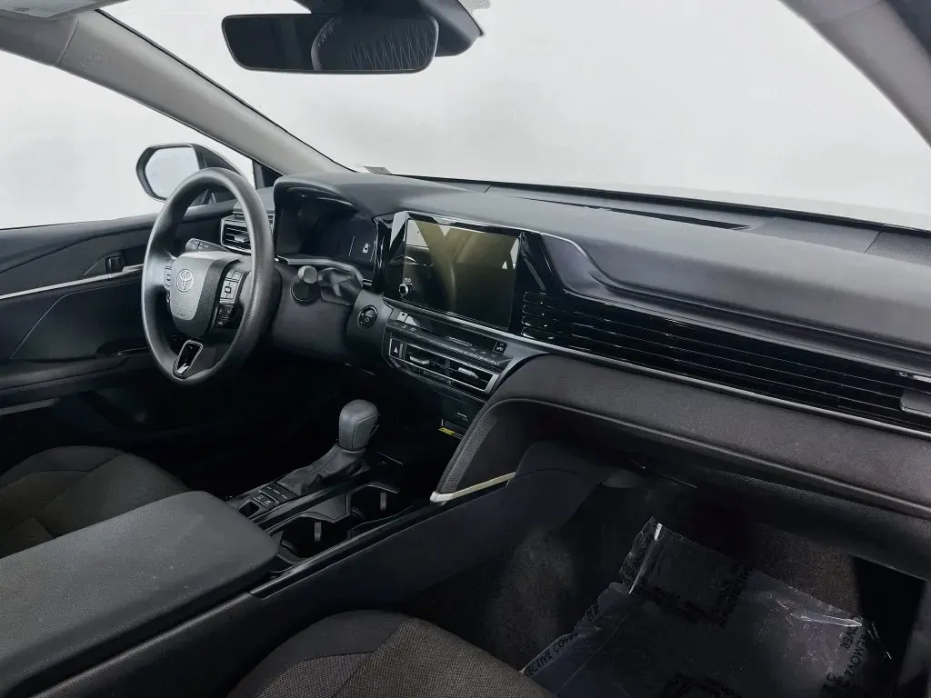 Toyota Camry photo 33