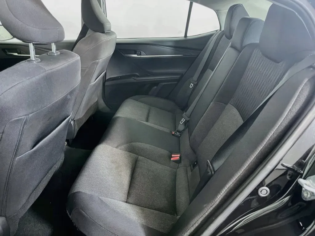 Toyota Camry photo 29