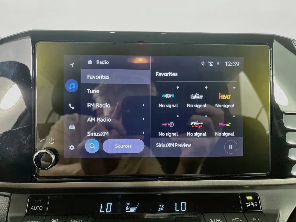 Toyota Camry photo 17