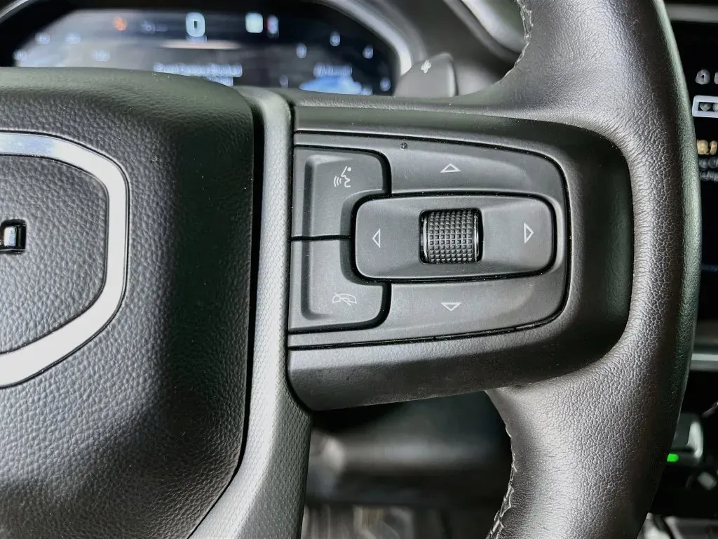 GMC Sierra photo 15