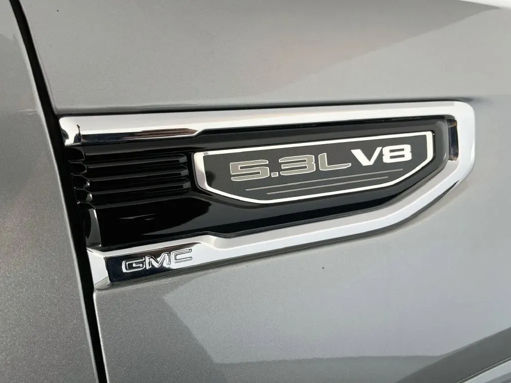 GMC Sierra photo 38