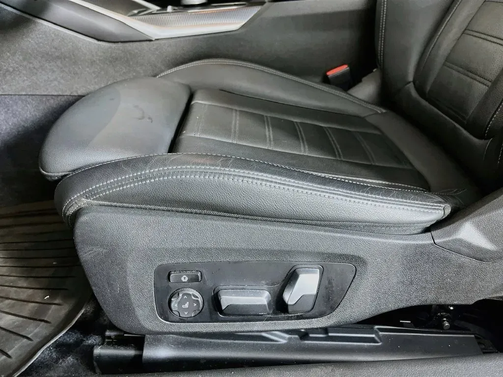 BMW 2 Series photo 29