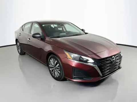 More photos of 2024 Nissan Altima 2.5 SV at Clement Supercenter, MO