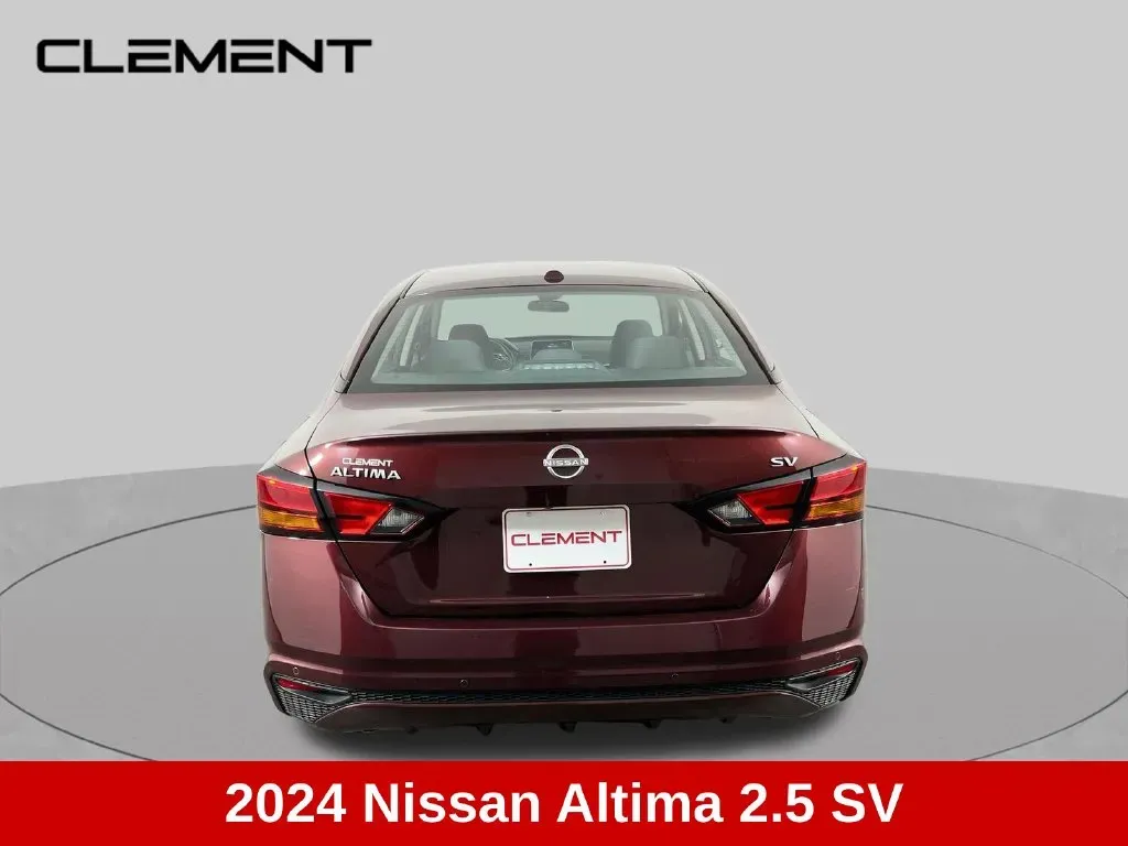 Nissan Altima photo 7