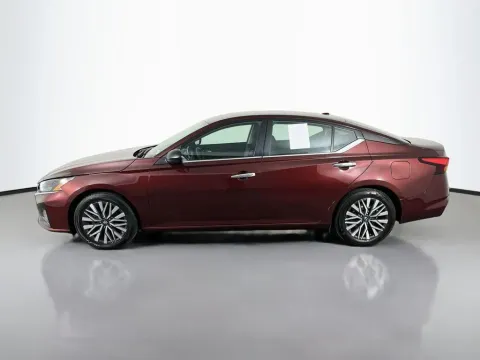 More photos of 2024 Nissan Altima 2.5 SV at Clement Supercenter, MO