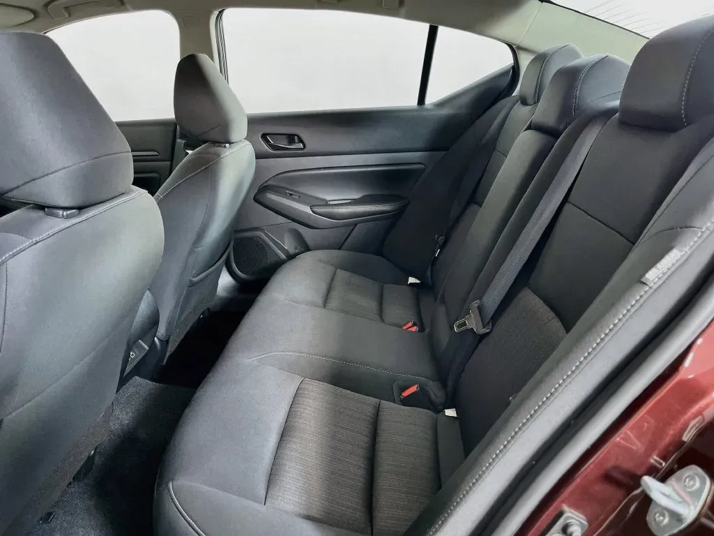 Nissan Altima photo 29