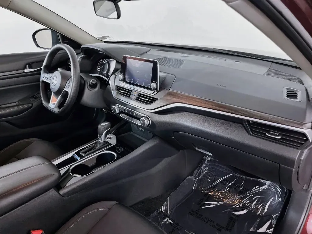 Nissan Altima photo 33