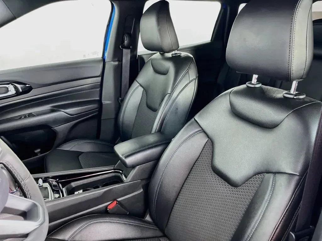 Jeep Compass photo 27