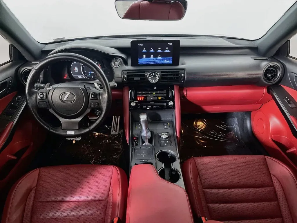 Lexus IS photo 33