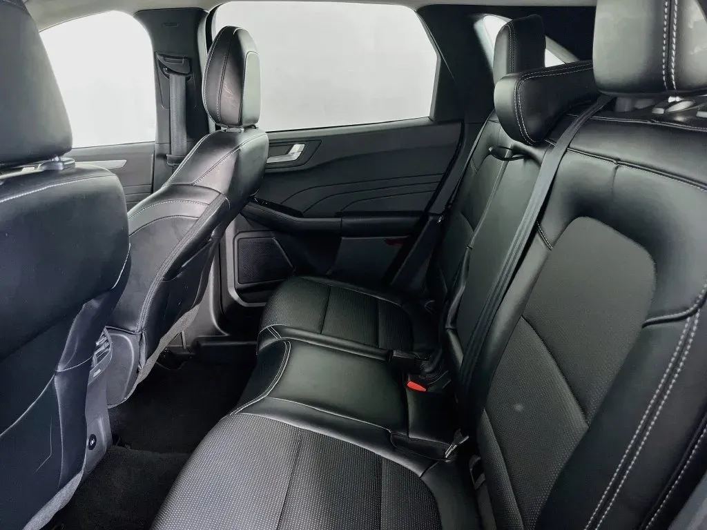 Ford Escape photo 28