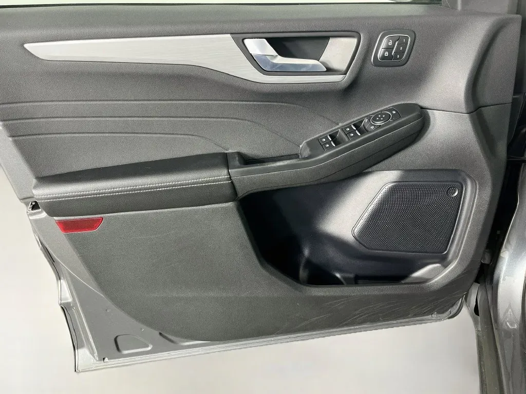 Ford Escape photo 23